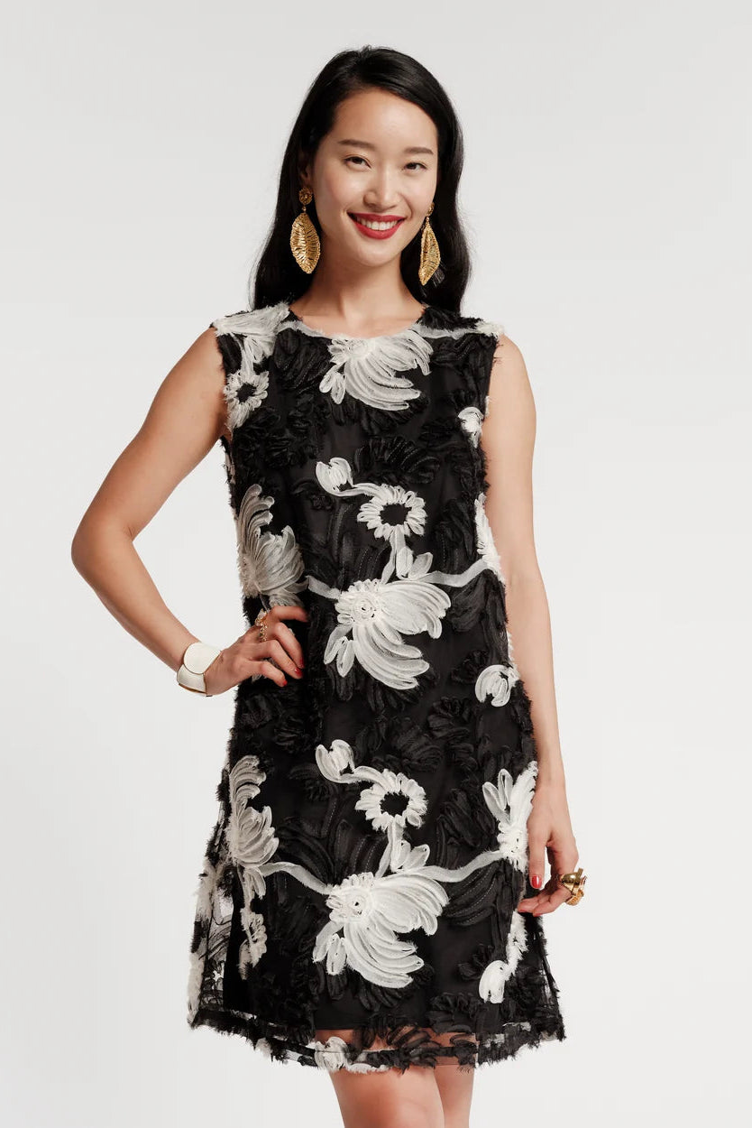 Lilly Shift Dress - Whirling Daisy Blk/White