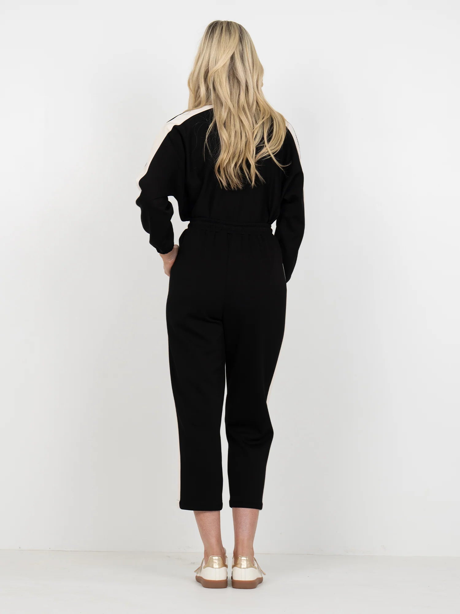 Joy Jogger - Midnight Vanilla