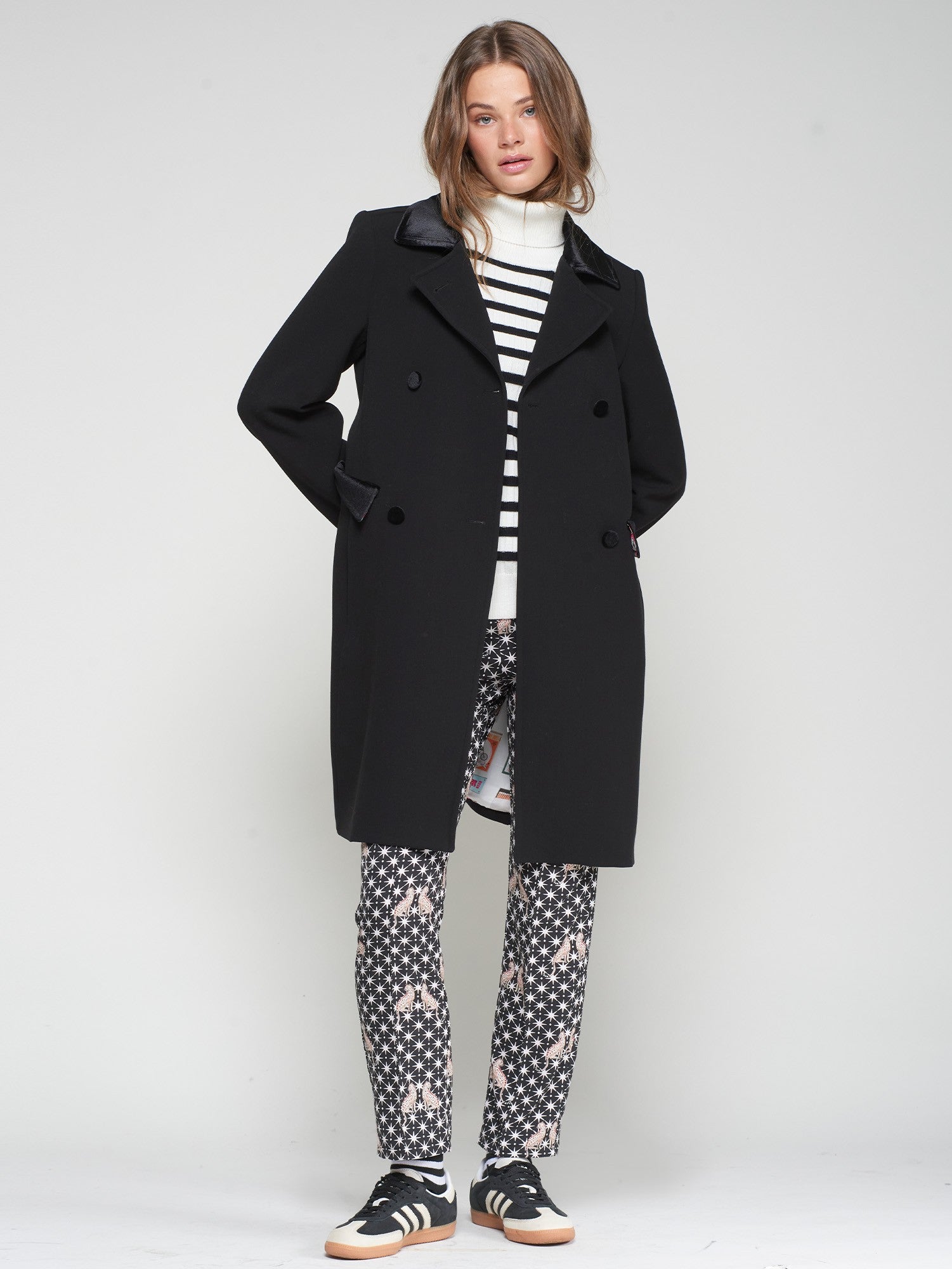 COAT BLACK CREP