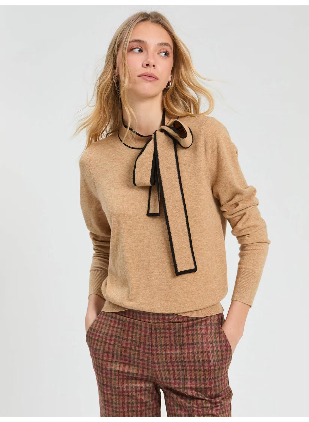 Lazo Knitwear - Tan & Black