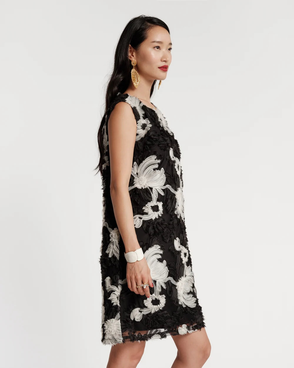 Lilly Shift Dress - Whirling Daisy Blk/White