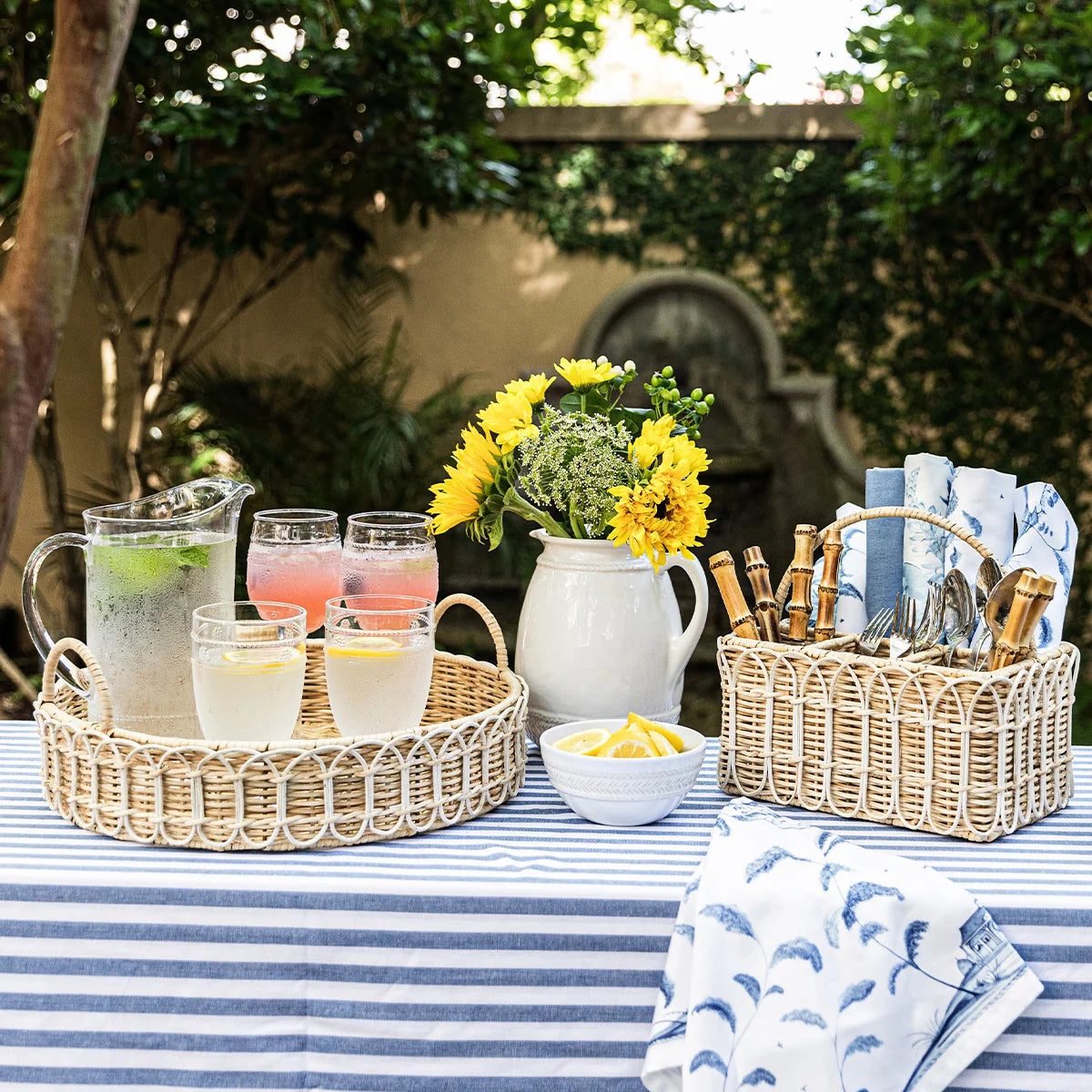 BMH - 16" Rattan Circle Tray