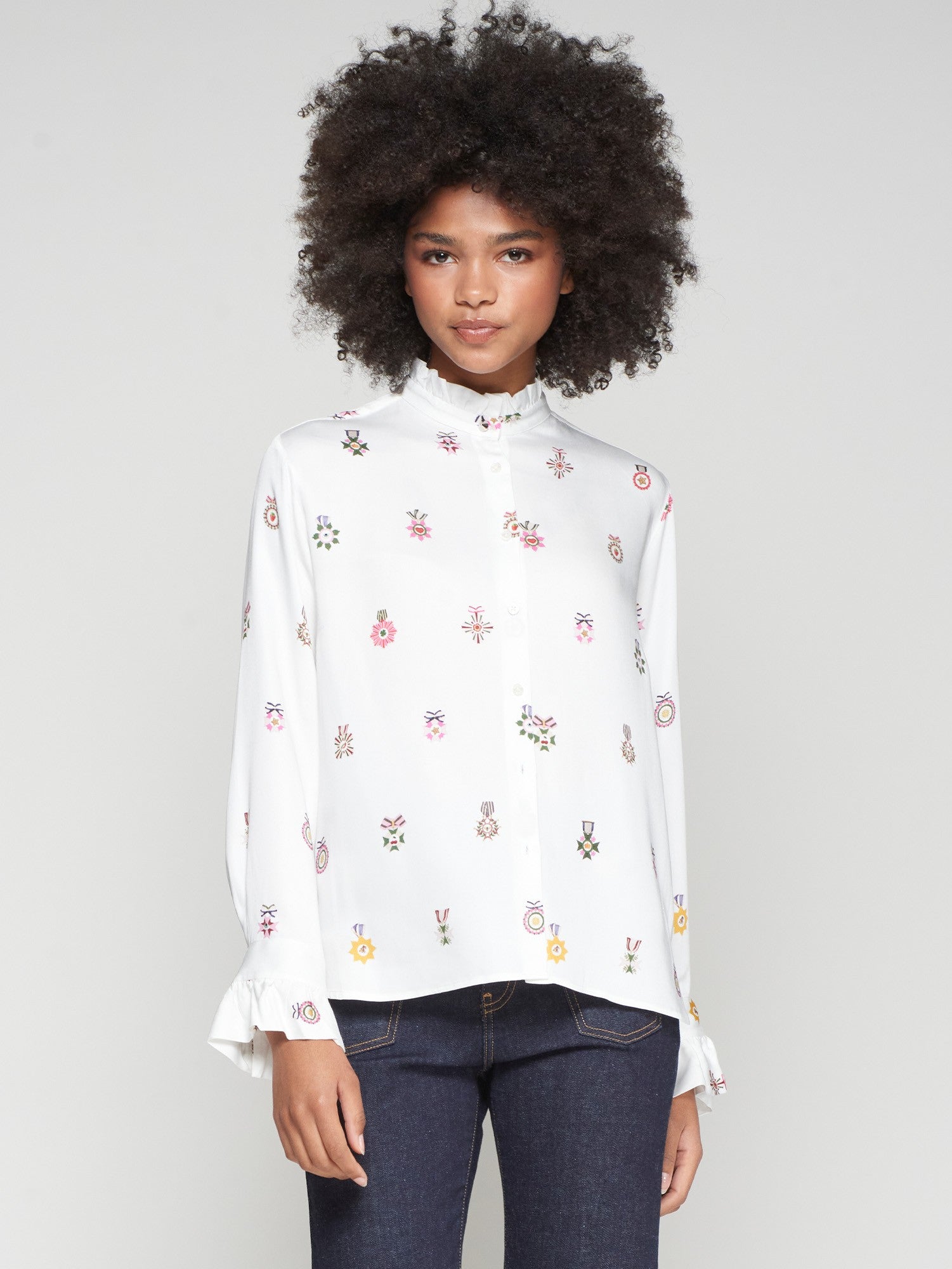 WHITE SHIRT EMBLEMS - 33053
